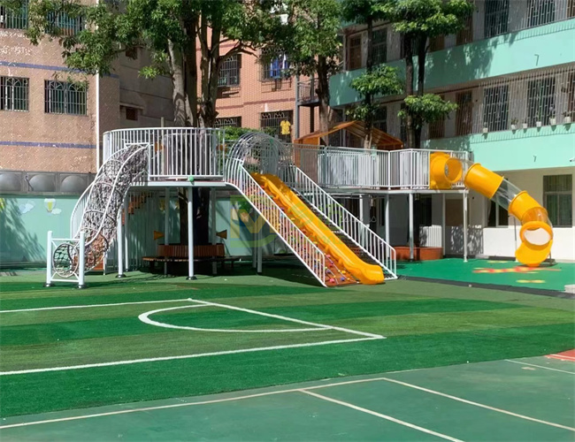 组合滑梯儿童拓展游乐设备的分类和材料构成